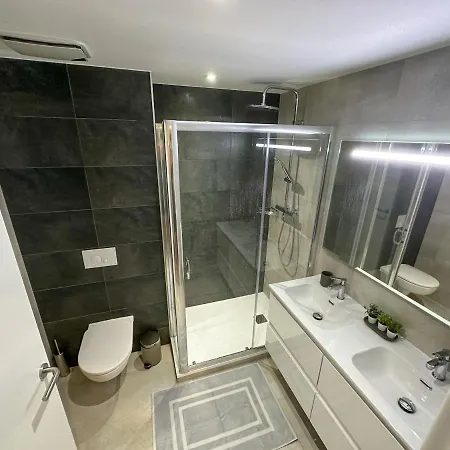 Apartment Brand New - Massive - E1 - Self Catering *