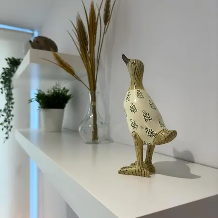 Brand New - Massive - E1 - Self Catering Appartement